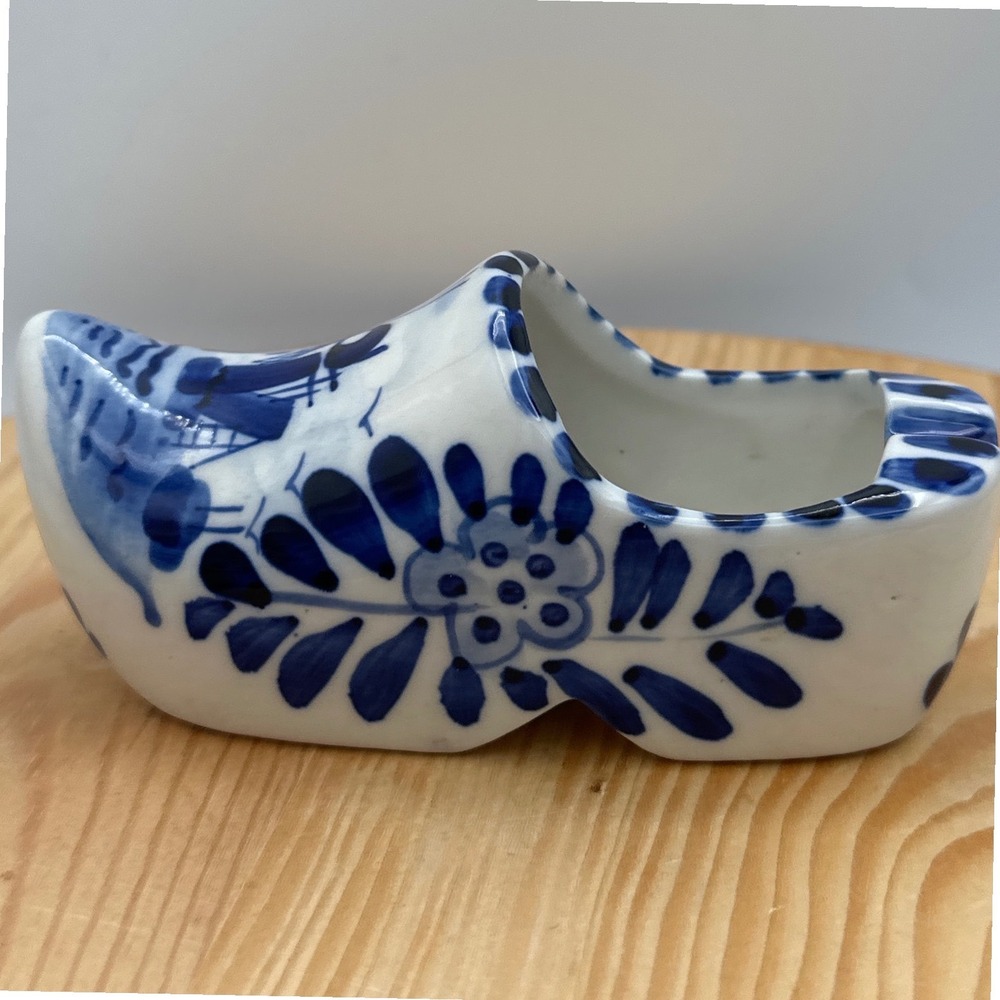 Delfts Holland 24 Blue White Windmill Handpainted Dutch Clog ashtray Vintage